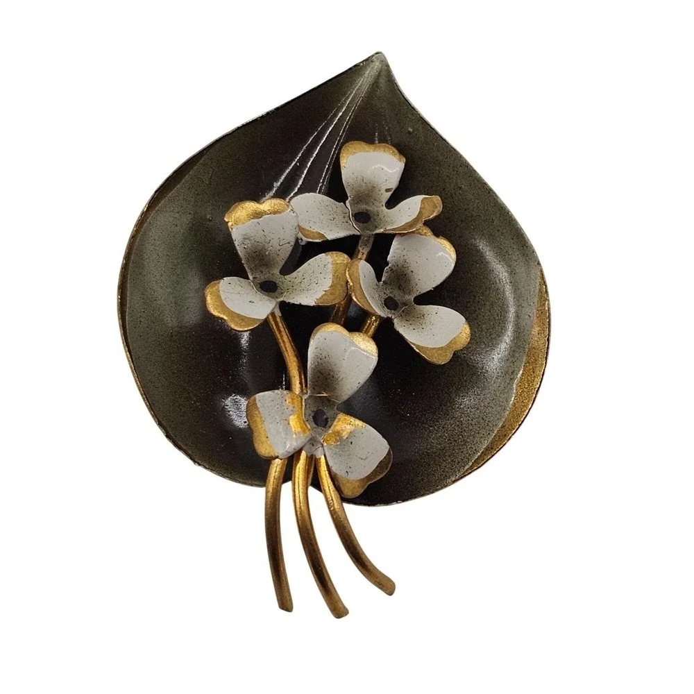 Vintage Enamel Flower Leaf Brooch Lily Pad Green Gold Tone White Floral‎ Pin